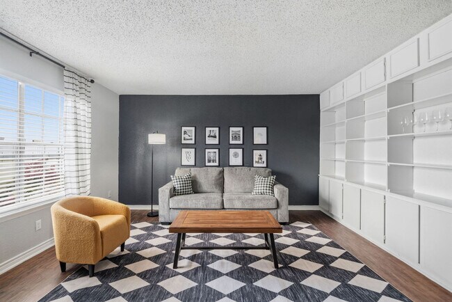 Foto del edificio - 1307 Wilcrest Dr