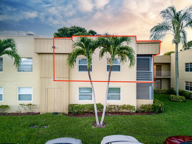 Building Photo - 509 Capri Dr