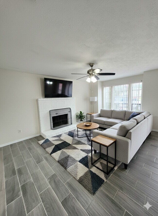 Foto del edificio - 10047 Emerald Creek Dr