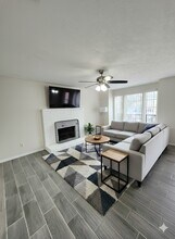 Building Photo - 10047 Emerald Creek Dr