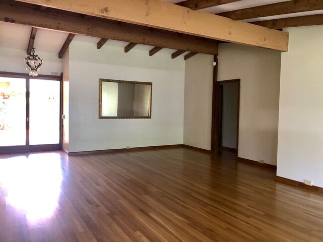 Foto del edificio - ENCHANTED LAKES 3/2/1, ENJOY KA'ELEPULU CANAL IN YOUR BACKYARD