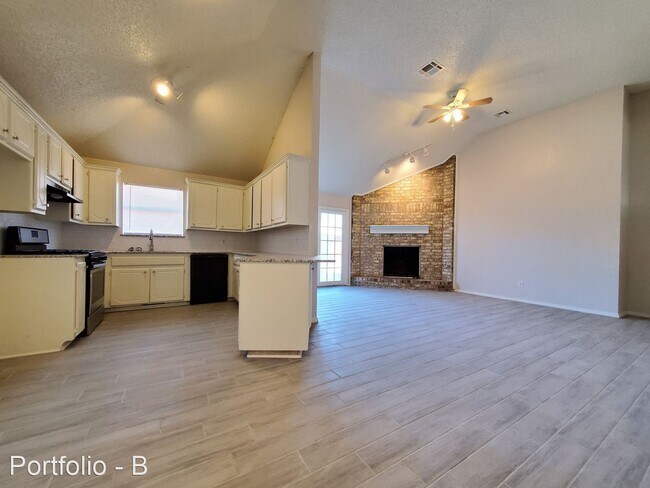 Building Photo - 3 br, 2 bath House - 1161 McConnell Drive