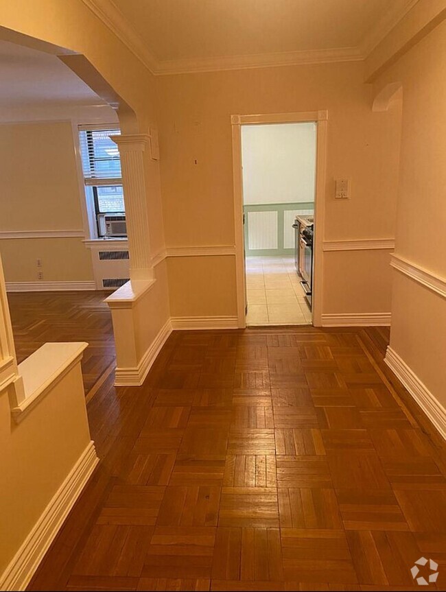 Building Photo - 41-09-41-41 41st St