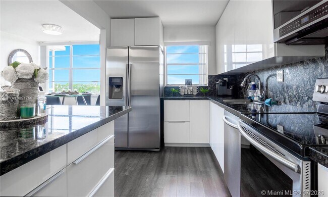 Foto del edificio - 2781 Taft St