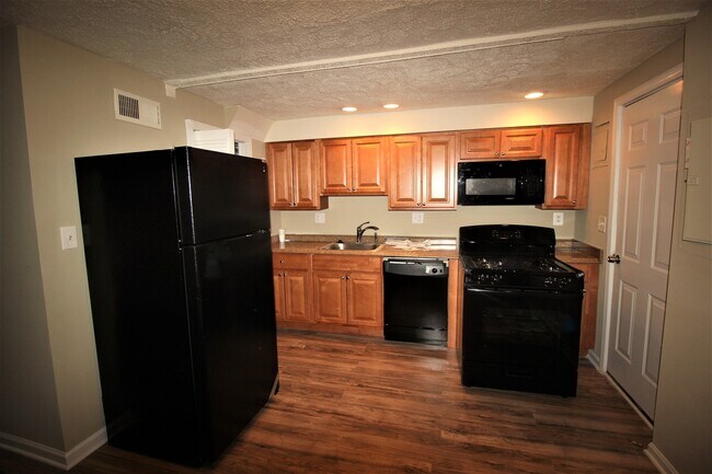 Foto del edificio - EXPERTLY DESIGNED 3 BEDROOM HOME IN DUNDALK!