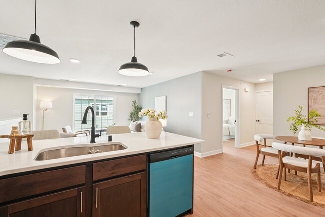 Building Photo - Marshview Apartments