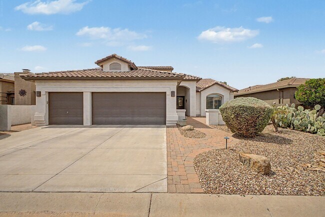 Foto del edificio - 24320 S Lakeway Dr