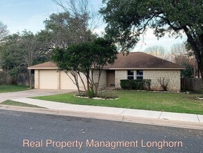 Building Photo - 212 Rockcrest Dr