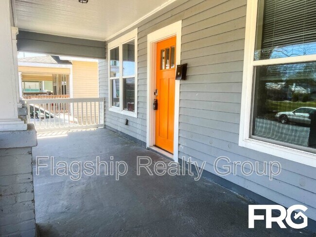 Building Photo - 108 Ridgeway Street