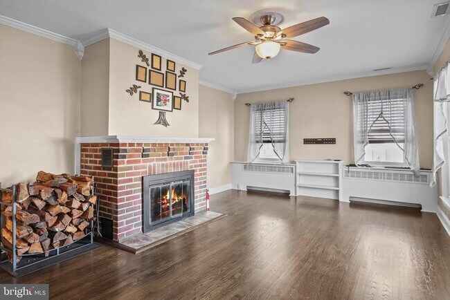 Foto del edificio - 1460 Corry Ave