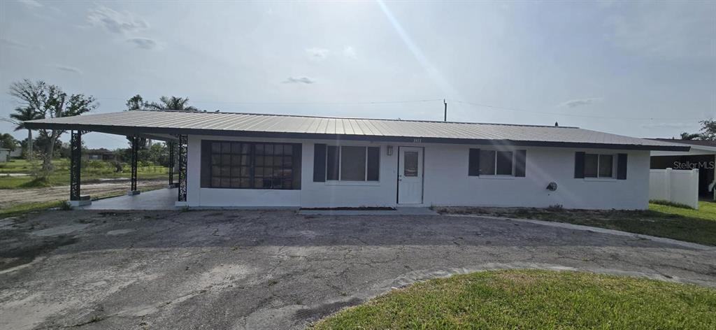 Foto principal - 3413 Areca St