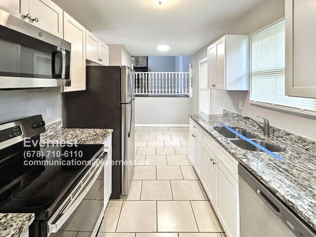 Foto del edificio - 4850 Mainstreet Valley Trce