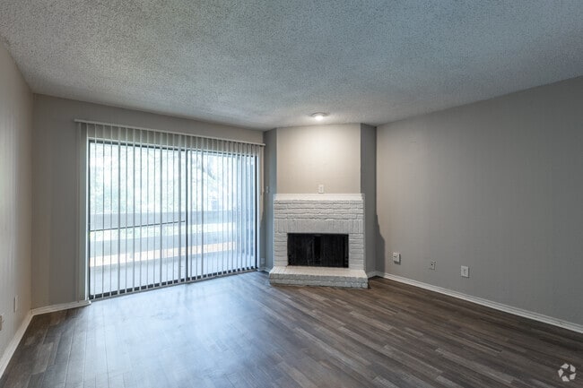 2BR, 2.5BA - 1,170SF - Living Room - Preston Racquet Club Apartments