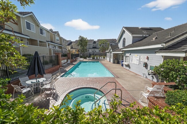 Photo - 2800 Plaza del Amo Apartment