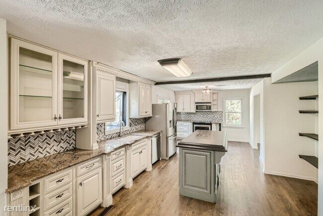 Building Photo - 4 br, 2.5 bath House - 75 Picketts Ridge C...