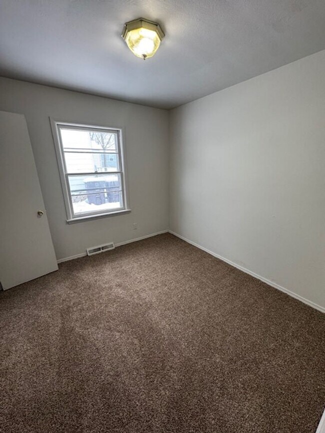 Foto del edificio - 2412 Juliette Ave