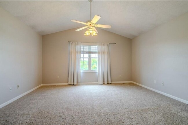 Building Photo - 1114 Doral Dr