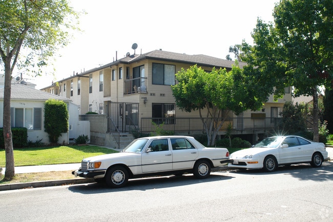 Building Photo - 1448 Stanley Ave