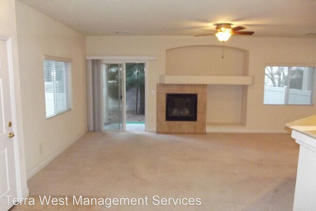 Foto del edificio - 3 br, 2.5 bath House - 10603 Petricola St....