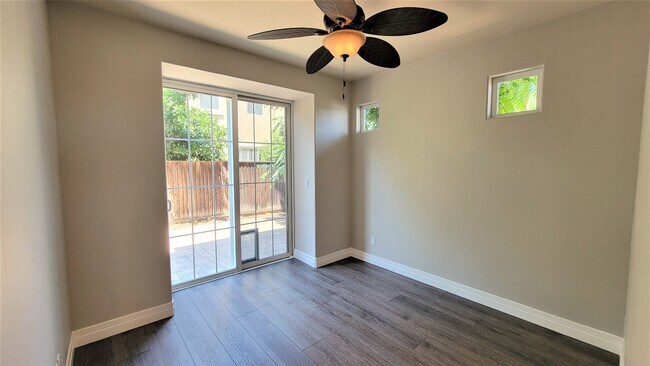 Foto del edificio - 676 Harrison Terrace