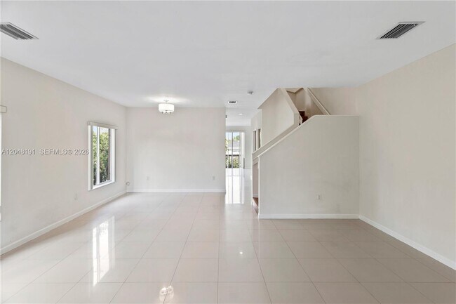 Foto del edificio - 2782 SW 33rd Ave