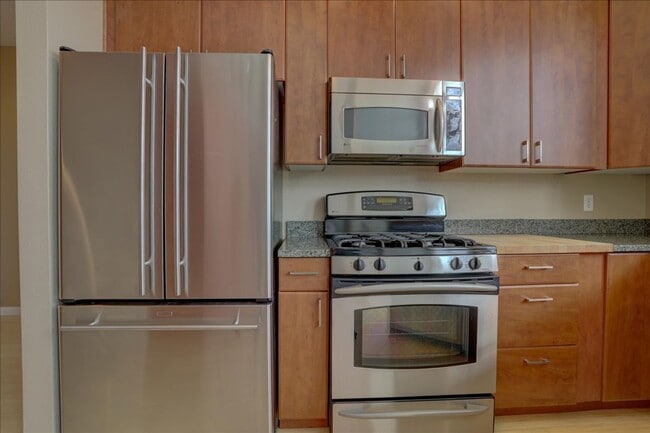 Building Photo - Signature Flatiron Views, Top Level Finishes, 2 Bed 2 Bath 1-car Garage in North Boulder!