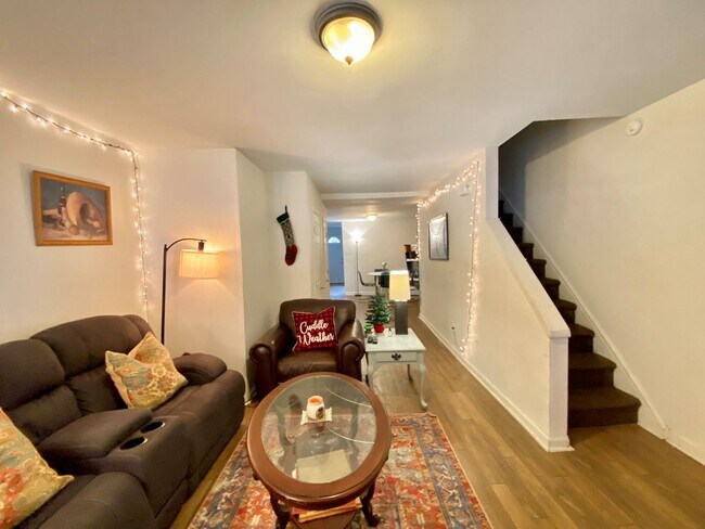 Foto del edificio - Drexel! 5 bed/2 bath HOUSE for $500/room a...