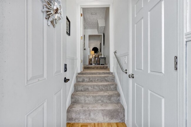 Building Photo - 338 Tarpon Ave