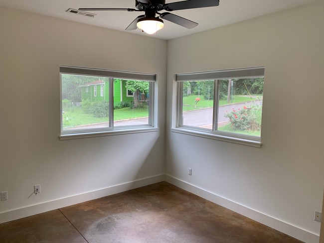 Building Photo - 420 S Church Ave