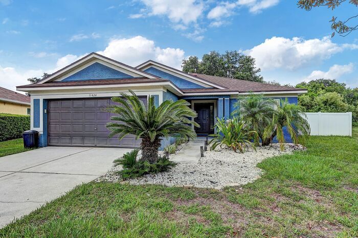 Foto principal - Spacious 4-Bedroom Home in Rivercrest, Riv...