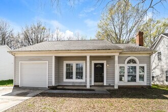 Building Photo - 2117 David Earl Dr