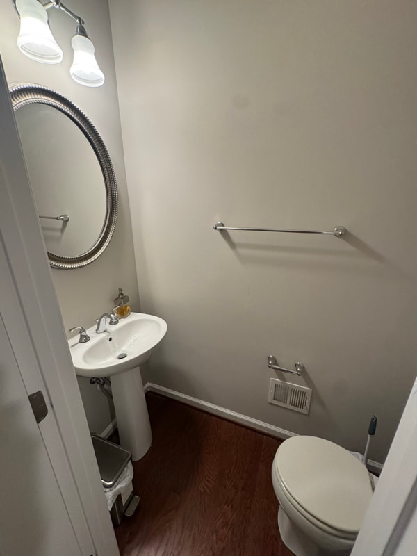 Foto del edificio - 9102 Vlg Spgs Dr