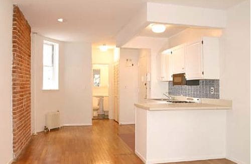 Building Photo - 415 E 72nd St