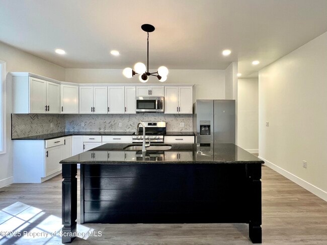 Building Photo - 105 Black Walnut Dr