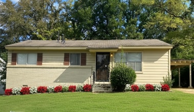 Building Photo - 648 Pawnee Ave