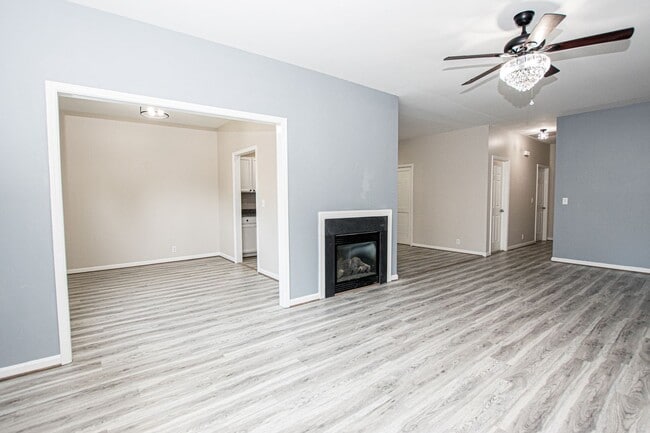 Foto del edificio - 2 br, 2 bath House - 10329 Dorsey Village Dr