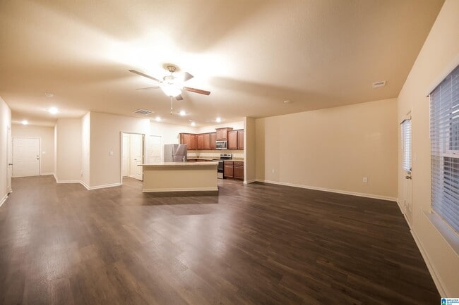 Building Photo - 670 Clover Cir