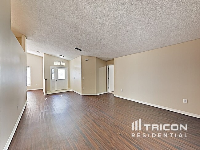Building Photo - 2205 Kiwi Trail Clermont FL