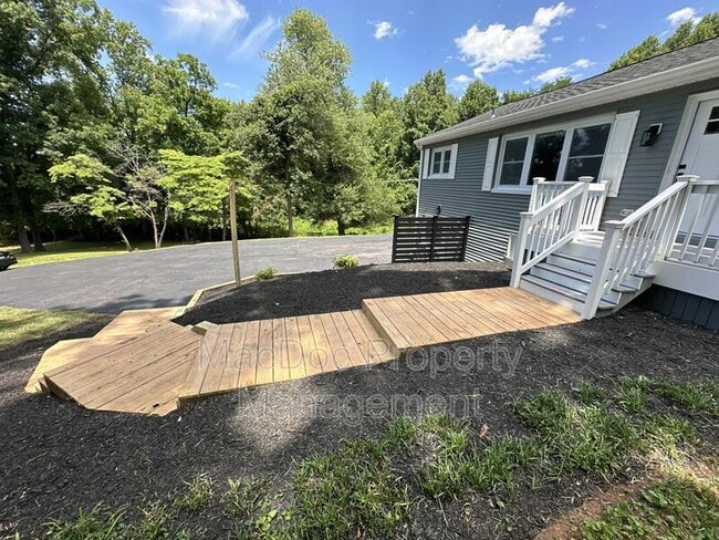 Foto del edificio - 12317 Metlock Rd