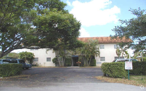 Building Photo - Cocoplum Apartments