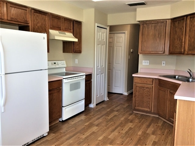 Building Photo - 11732 Crescent Pines Blvd