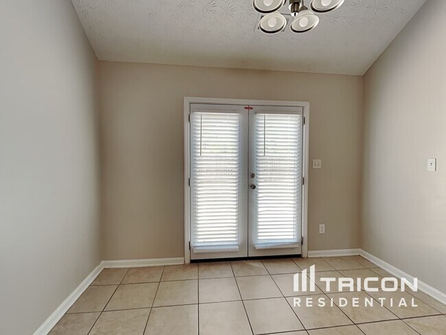 Foto del edificio - 3337 Coach House Ct