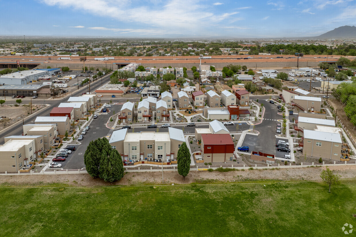 context - Broadway McKnight Apartments