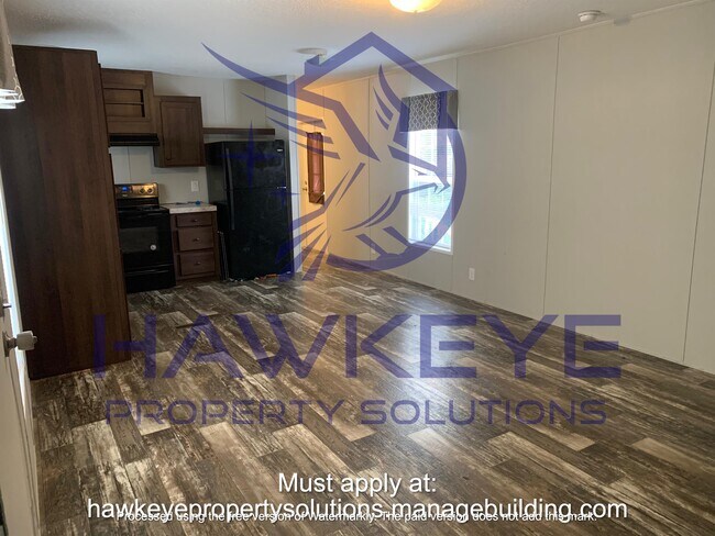 Foto del edificio - 411 Skyline Dr W