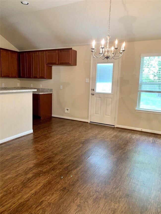 Foto del edificio - 12402 Ridgecrest Dr