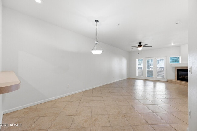Foto del edificio - 7021 E Earll Dr