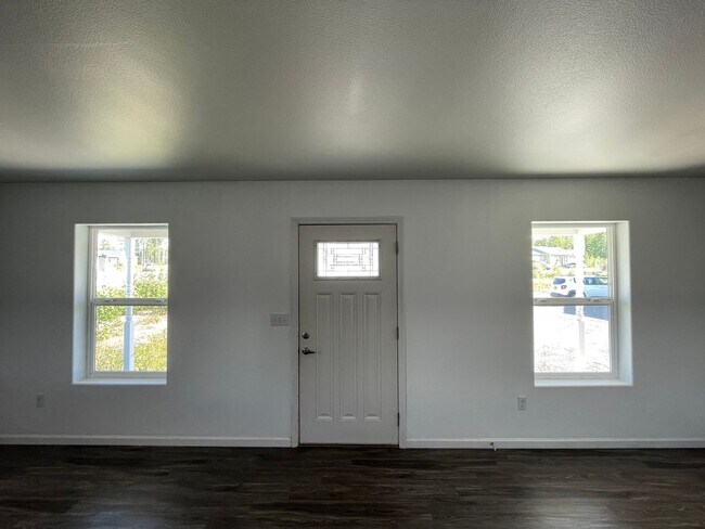 Building Photo - 4733-4739 W Adirondack Circle