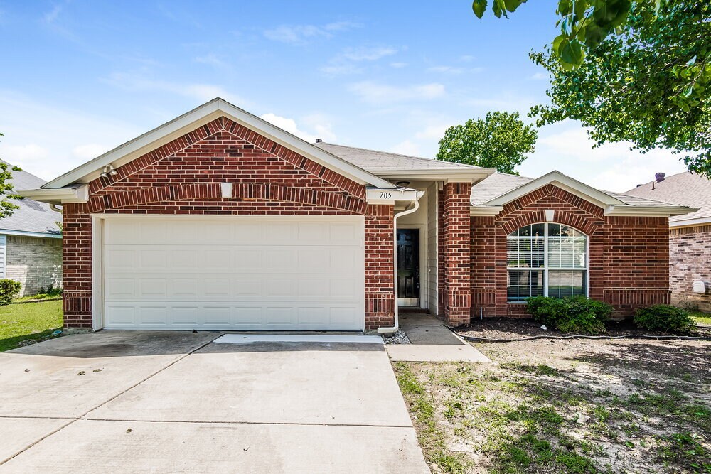 Foto principal - 705 Bridle Trail