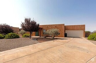 Building Photo - 2524 Las Alturas Ct