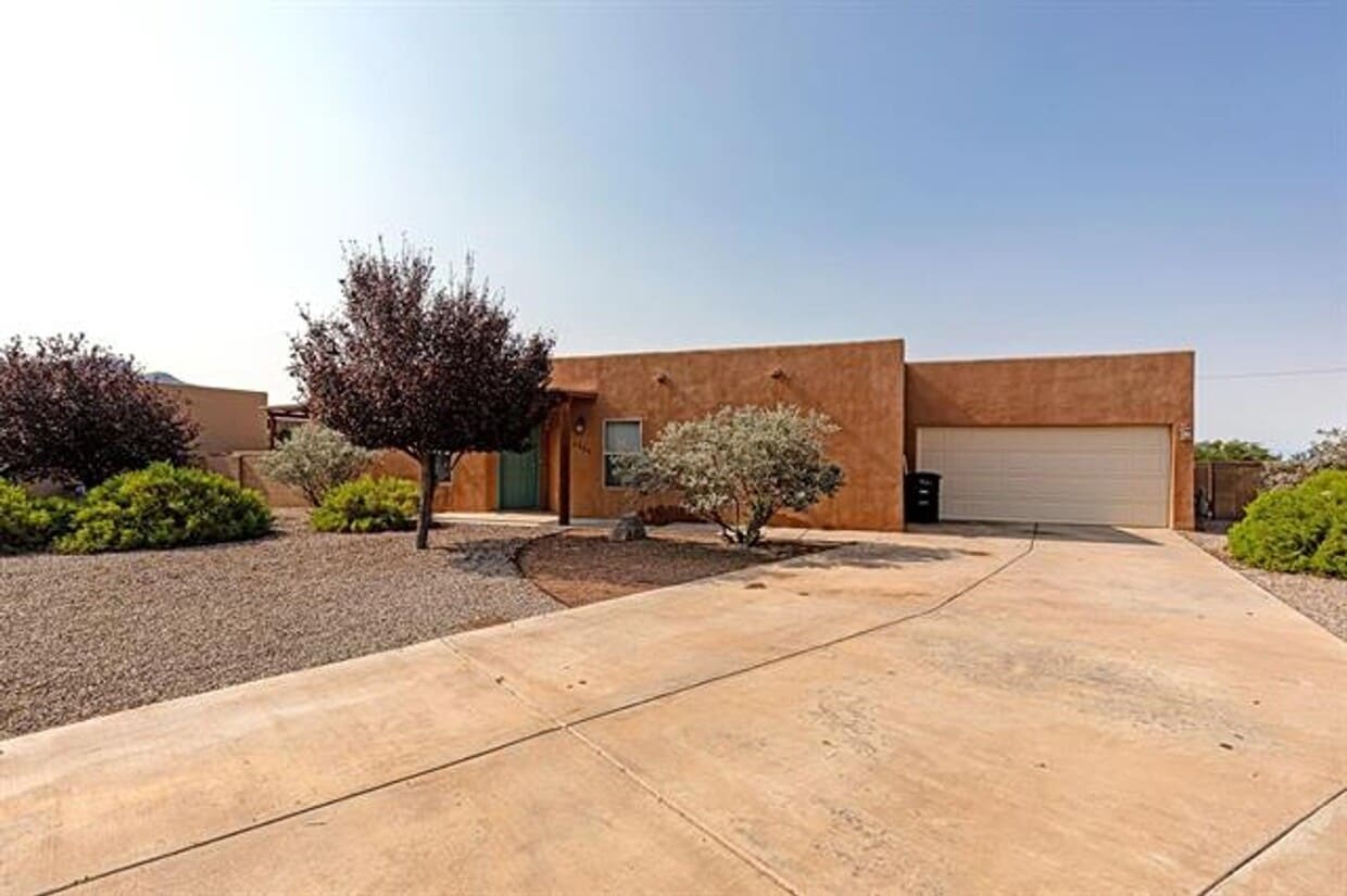 Primary Photo - Great 3 bd 2 bath home!